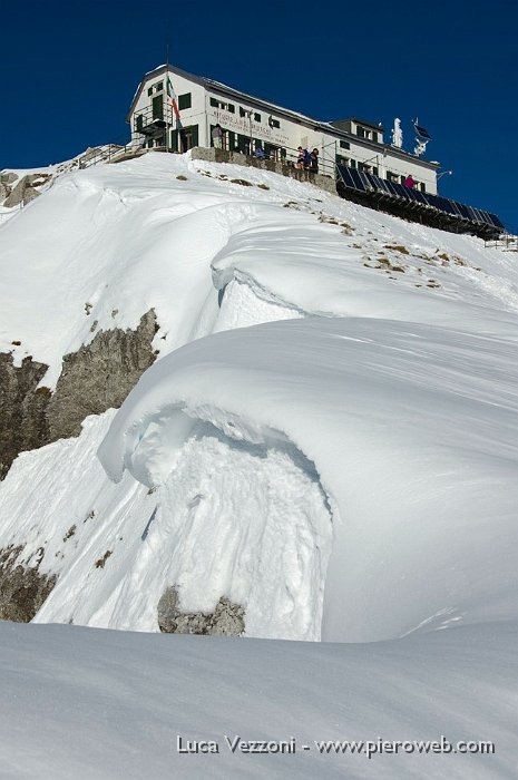 26-CORNICI AL BRIOSCHI.jpg